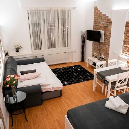 O&B Apartman Budapest Ngoại thất bức ảnh